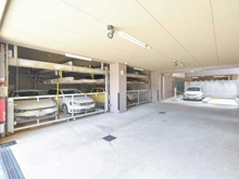 【大阪府/吹田市広芝町】リベール江坂 駐車場