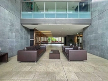 【大阪府/吹田市垂水町】ステイツグラン吹田垂水町 エントランス