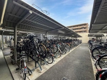 【大阪府/吹田市垂水町】ステイツグラン吹田垂水町 駐輪場