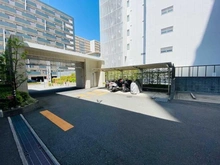 【大阪府/大阪市淀川区西宮原】プラウドシティ新大阪 共用施設：バイク置場