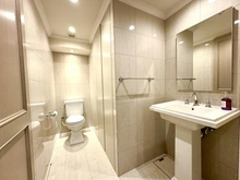 【京都府/京都市下京区河原町通松原上る2丁目】プレサンス京都四条河原町ネクステージ トイレ：洗面所つきです。
家具調度品は価格に含まれません