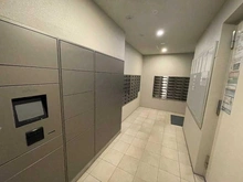 【大阪府/箕面市船場西】プラウド箕面船場 宅配BOX