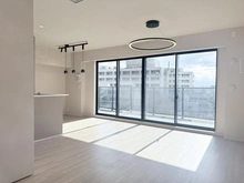 【大阪府/吹田市片山町】プラウド吹田 リビング