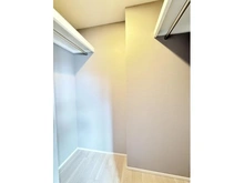 【大阪府/吹田市片山町】プラウド吹田 ウォークインクローゼット
