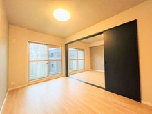 【大阪府/吹田市江の木町】グリーンコーポ江坂第三 洋室