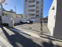 【大阪府/吹田市南金田】プラウド江坂サウスマーク 駐車場