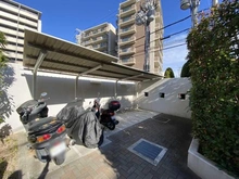 【大阪府/吹田市南金田】プラウド江坂サウスマーク 共用施設：バイク置き場