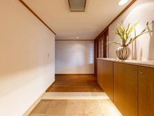 【兵庫県/神戸市東灘区御影郡家】アステシオ御影 玄関