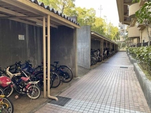 【兵庫県/芦屋市翠ケ丘町】ロイヤル芦屋翠ヶ丘 駐輪場