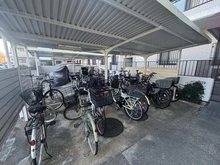 【兵庫県/西宮市千歳町】パーク・ハイム夙川千歳町 駐輪場