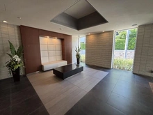 【兵庫県/西宮市松園町】プラウド夙川松園町 エントランスホール