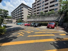【兵庫県/西宮市樋之池町】苦楽園ヒルズ 1号棟 駐車場