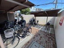【兵庫県/西宮市丸橋町】ステイツ西宮門戸学院通り 駐輪場