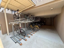 【兵庫県/西宮市常磐町】プレサンスロジェ夙川 駐輪場