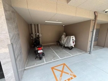 【兵庫県/西宮市常磐町】プレサンスロジェ夙川 バイク置場