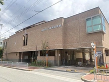 【兵庫県/西宮市南甲子園】グリーンラグーナ甲子園 A棟 西宮市立鳴尾図書館（現地より約800m）