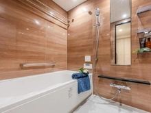 【兵庫県/西宮市田代町】プラウド西宮北口 洋室