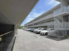 【兵庫県/西宮市高塚町】プラウド夙川 駐車場