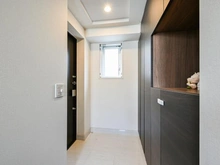 【兵庫県/西宮市堀切町】プラウド香櫨園 玄関