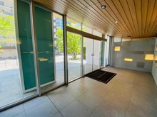 【大阪府/大阪市淀川区西宮原】プラウドシティ新大阪 エントランス:風除室