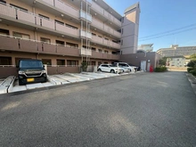 【兵庫県/西宮市堀切町】香櫨園フラットB棟 駐車場