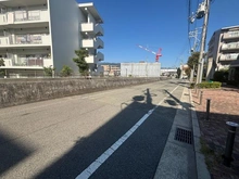 【兵庫県/西宮市堀切町】香櫨園フラットB棟 前面道路