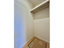 【神奈川県/相模原市南区大野台】コープ野村相模大野台 収納：ウォークインクローゼット