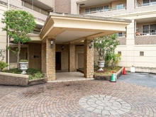 【神奈川県/横浜市青葉区奈良町】ランドシティ玉川学園ロイヤルテラス エントランス