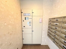 【神奈川県/横浜市青葉区若草台】フォンテーヌブロー青葉台 宅配BOX：右側：メールBOX