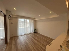 【神奈川県/横浜市中区山下町】リブゼ横浜山下公園 リビング・ダイニング