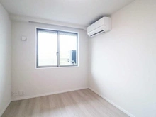 【神奈川県/川崎市麻生区上麻生】新百合ヶ丘パークハウス 洋室：約4.7帖