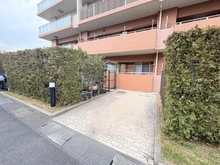 【神奈川県/横浜市緑区森の台】森の台メープルランド 駐車場：専用庭、専用駐車場付き