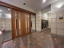 【神奈川県/横浜市鶴見区大東町】ルイシャトレ鶴見 ウエストコート エントランス