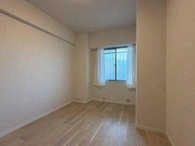 【神奈川県/川崎市幸区遠藤町】グランシティユーロレジデンス川崎 洋室