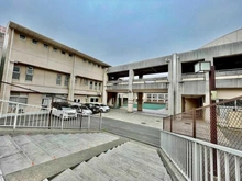 【神奈川県/横浜市緑区中山】プラウド横濱中山  中山中学校（現地より約1,700m）