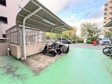 【神奈川県/横浜市緑区東本郷】ヒルズ横浜ガーデンホームズ 敷地内：バイク置場