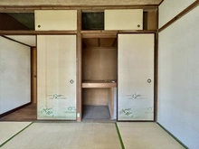 【神奈川県/横浜市青葉区青葉台】田園青葉台住宅団地 14号棟 収納：約6.0帖和室内