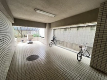 【東京都/世田谷区三宿】ピューイタケスズ 駐輪場