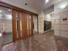 【神奈川県/横浜市鶴見区大東町】ルイシャトレ鶴見 ウエストコート エントランス