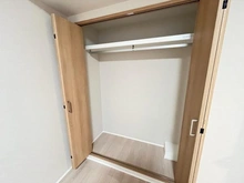 【神奈川県/横浜市鶴見区大東町】ルイシャトレ鶴見 ウエストコート 洋室収納