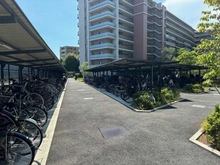 【東京都/町田市鶴間】パークビレッジ南町田 駐輪場：雨風から守る屋根付き