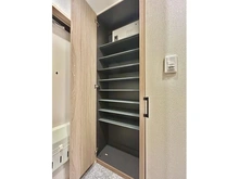 【神奈川県/横浜市緑区霧が丘】霧が丘グリーンタウン 27-10号棟 収納：玄関下足入