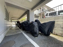【神奈川県/川崎市宮前区南平台】ベルフォーレ宮前平 駐輪場