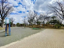 【神奈川県/横浜市青葉区藤が丘】ソルジェガーデン  柿の木台　第二公園（現地より約1,000m）：