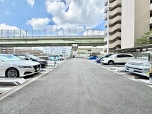 【東京都/町田市鶴間】ドレッセ南町田シエルコート 駐車場
