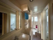 【神奈川県/川崎市宮前区土橋】東急ドエル宮前平ビレジ B棟 洗面所：【家具調度品は価格に含まれません】