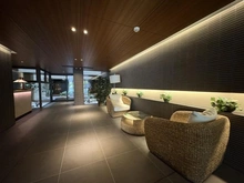 【神奈川県/横浜市鶴見区上の宮】プレミスト菊名 エントランス