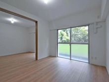 【神奈川県/横浜市青葉区美しが丘】たまプラーザ団地4街区2号棟 リビング・ダイニング