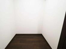 【神奈川県/川崎市宮前区犬蔵】グランシティたまプラーザI サービスルーム（納戸）