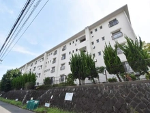 【神奈川県/横浜市青葉区美しが丘】たまプラーザ団地6街区 3号棟 外観